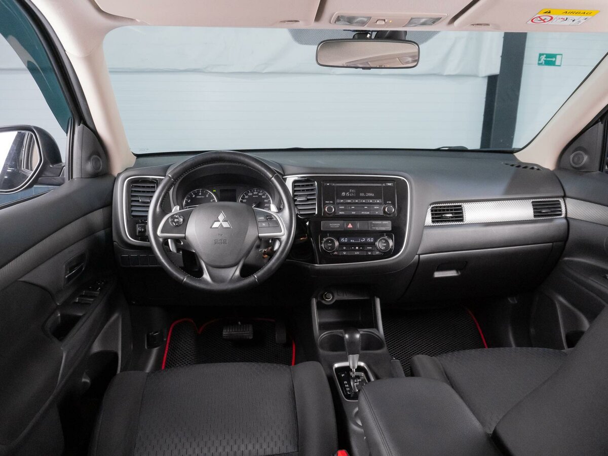 Mitsubishi Outlander, 2014