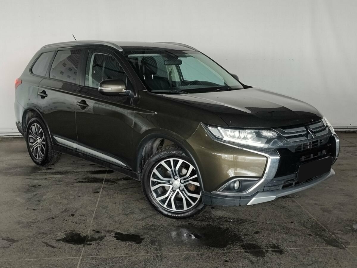Mitsubishi Outlander, 2016