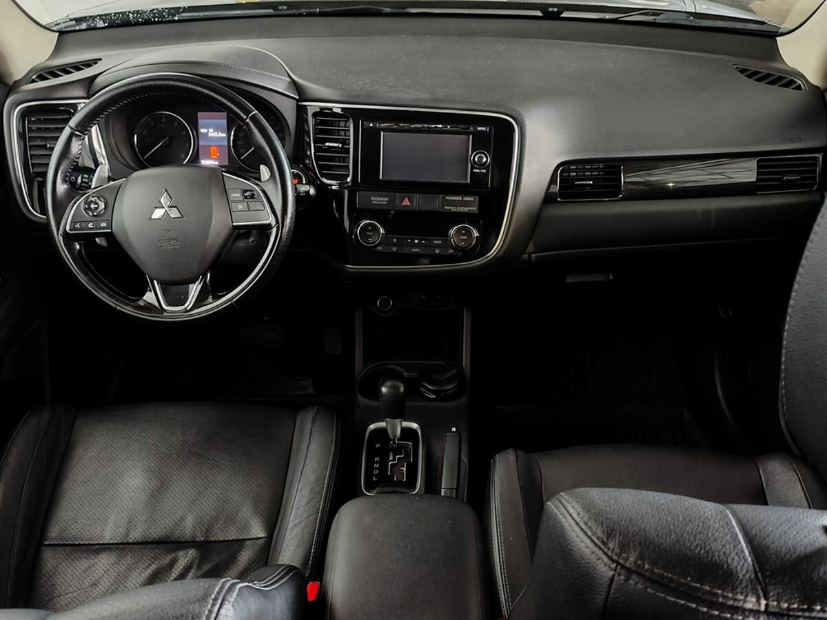 Mitsubishi Outlander, 2016