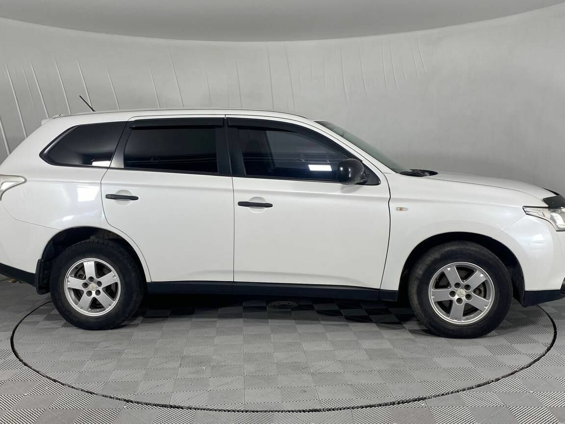 Mitsubishi Outlander, 2012