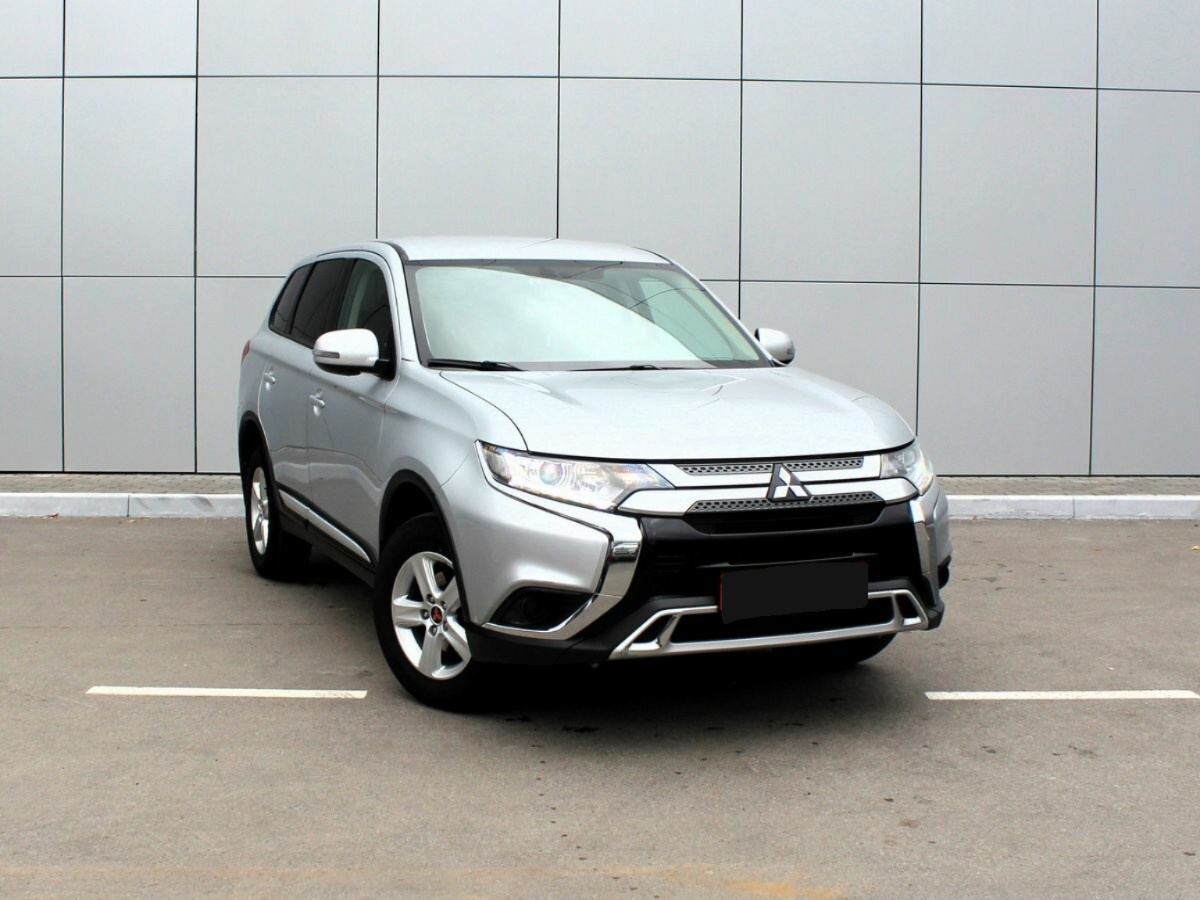 Mitsubishi Outlander, 2021