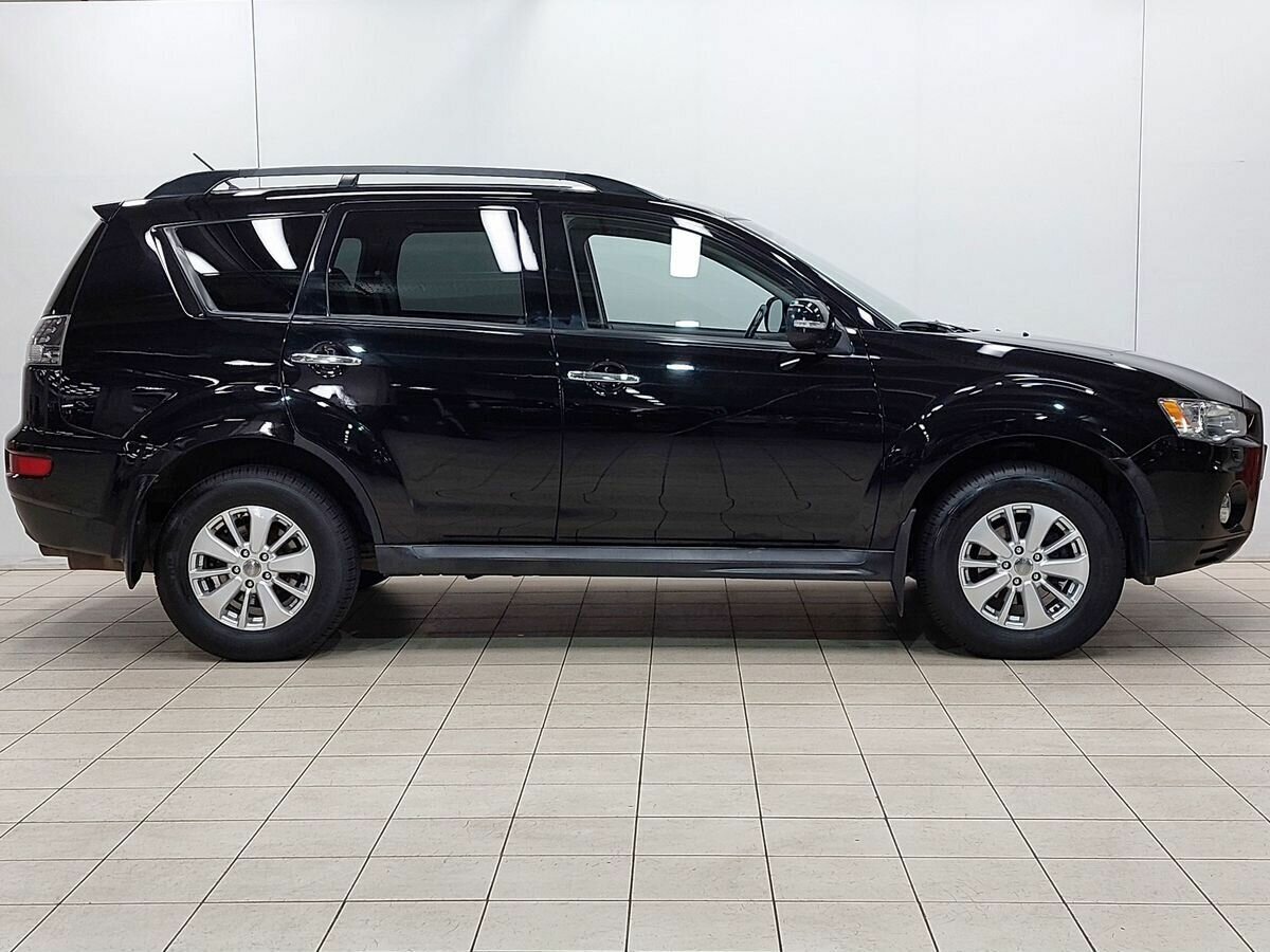 Mitsubishi Outlander, 2011