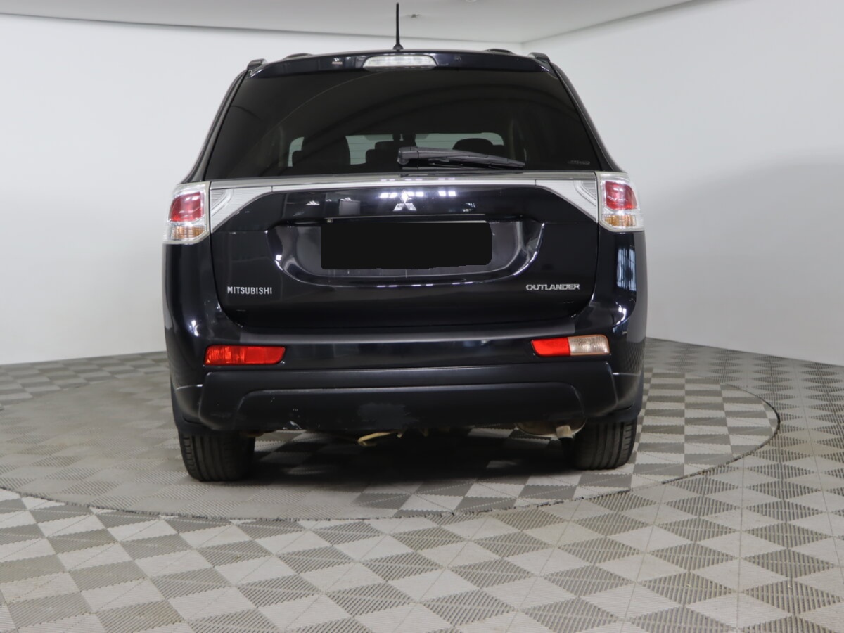 Mitsubishi Outlander, 2012