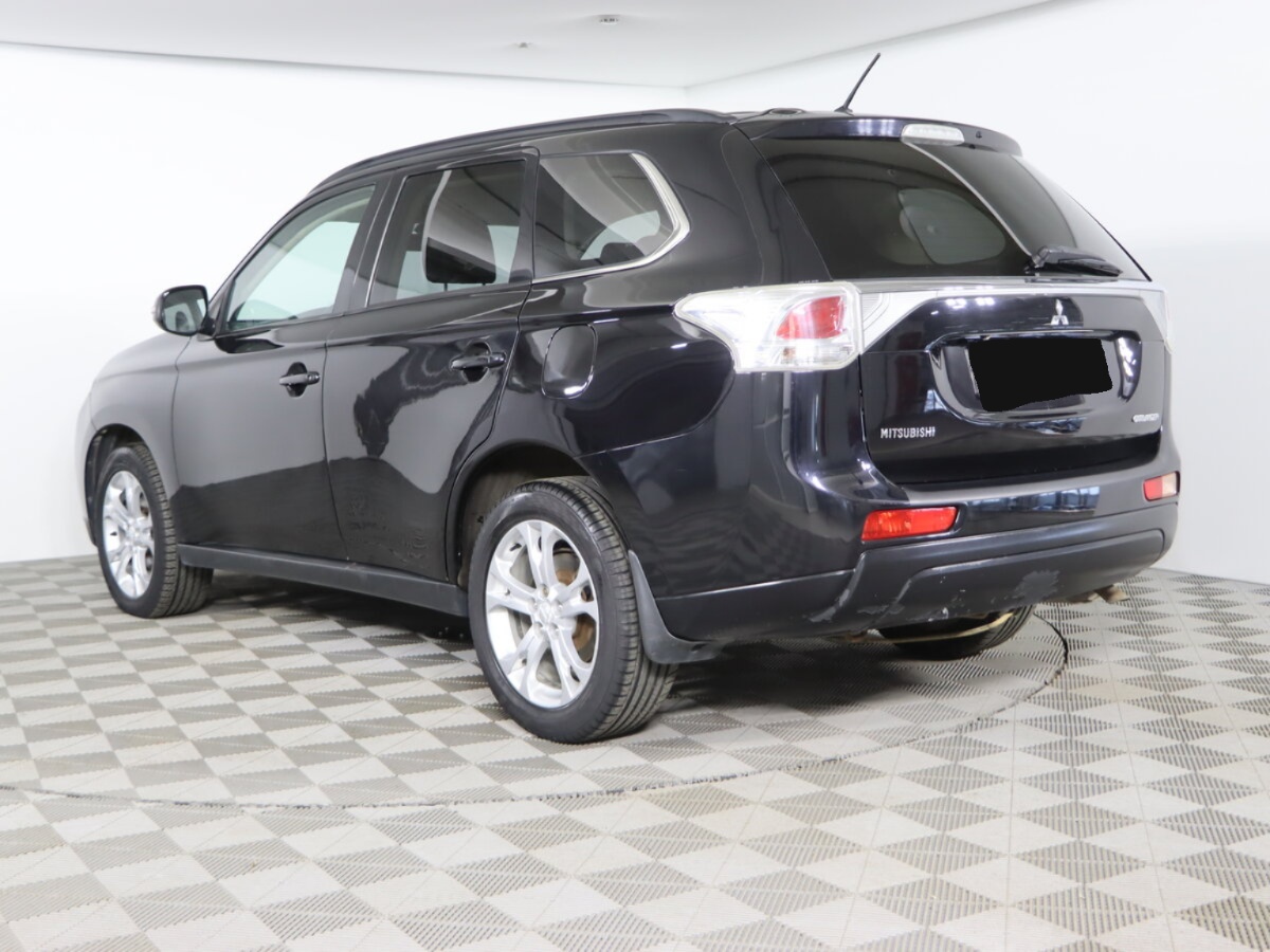 Mitsubishi Outlander, 2012