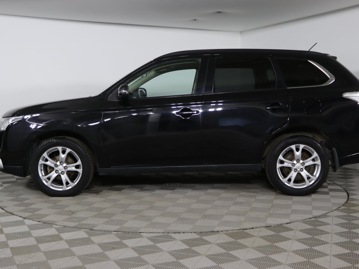 Mitsubishi Outlander, 2012