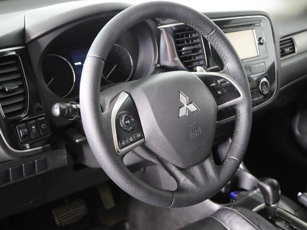 Mitsubishi Outlander, 2012
