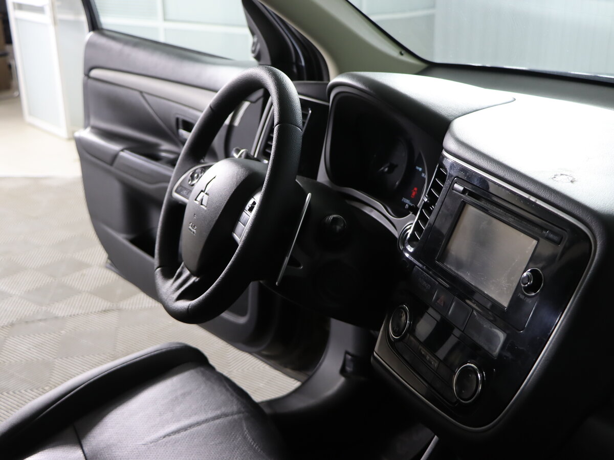 Mitsubishi Outlander, 2012