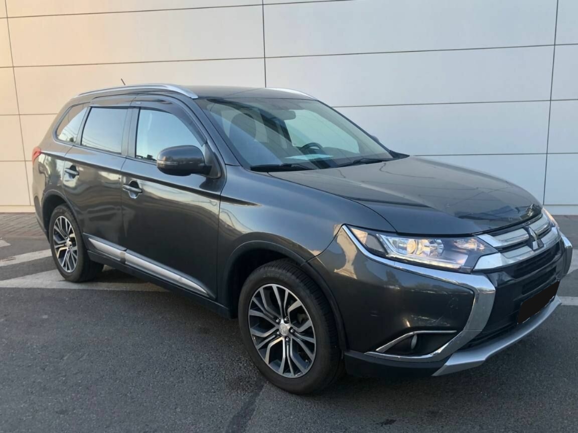 Mitsubishi Outlander, 2015