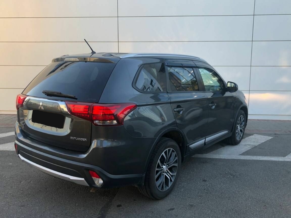 Mitsubishi Outlander, 2015