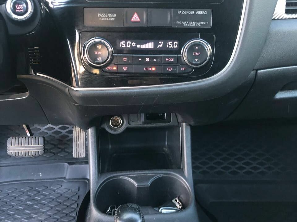 Mitsubishi Outlander, 2015