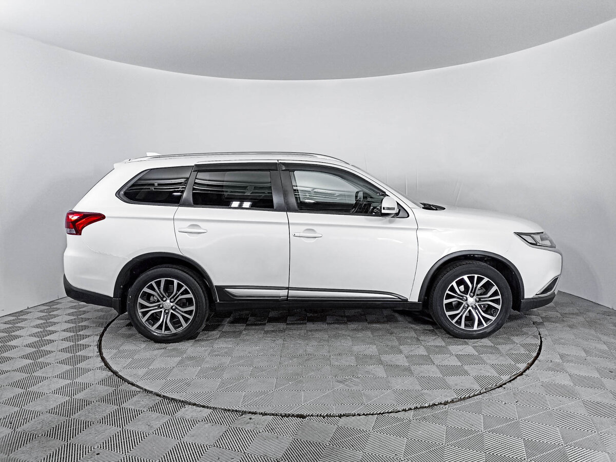 Mitsubishi Outlander, 2017