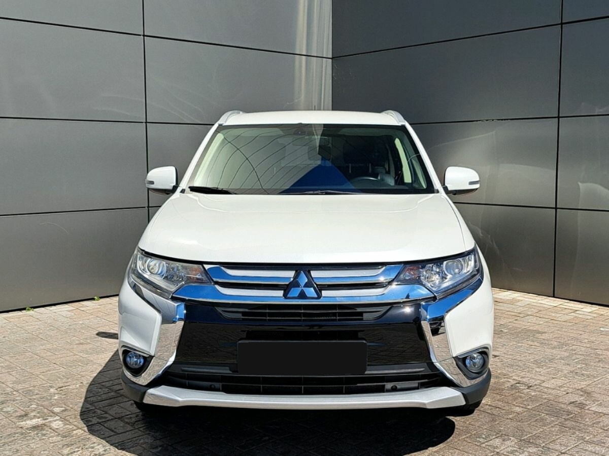 Mitsubishi Outlander, 2015