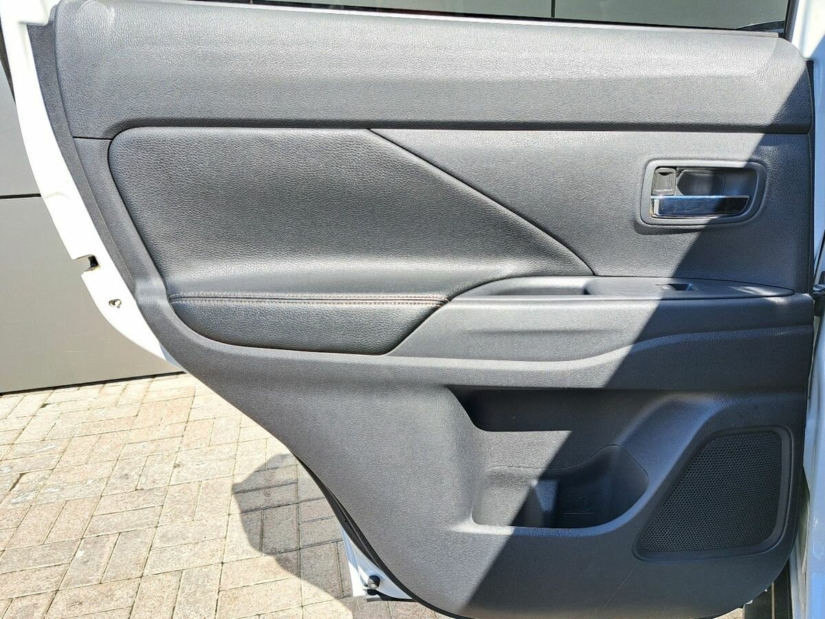 Mitsubishi Outlander, 2015