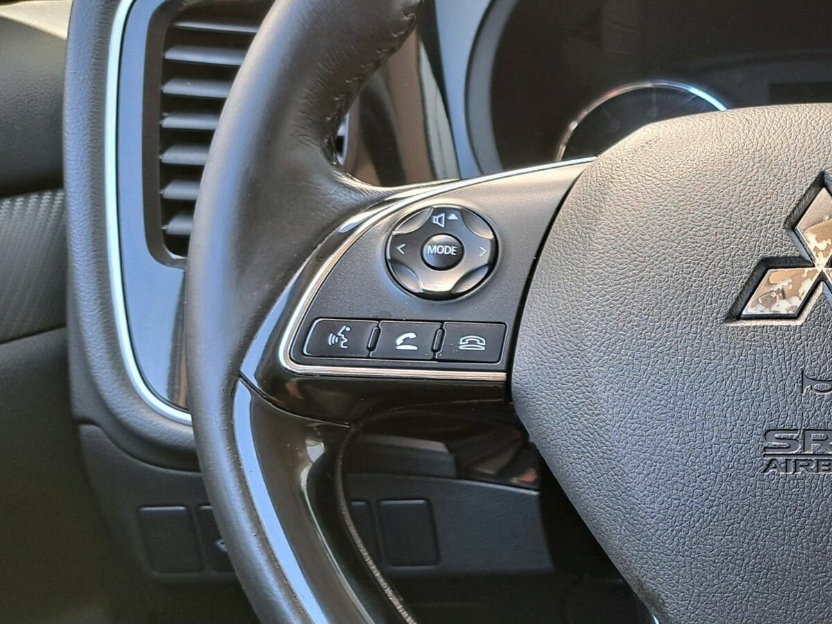 Mitsubishi Outlander, 2015