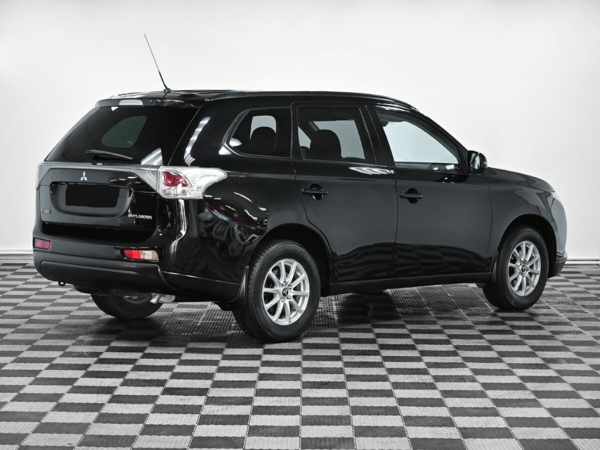 Mitsubishi Outlander, 2013