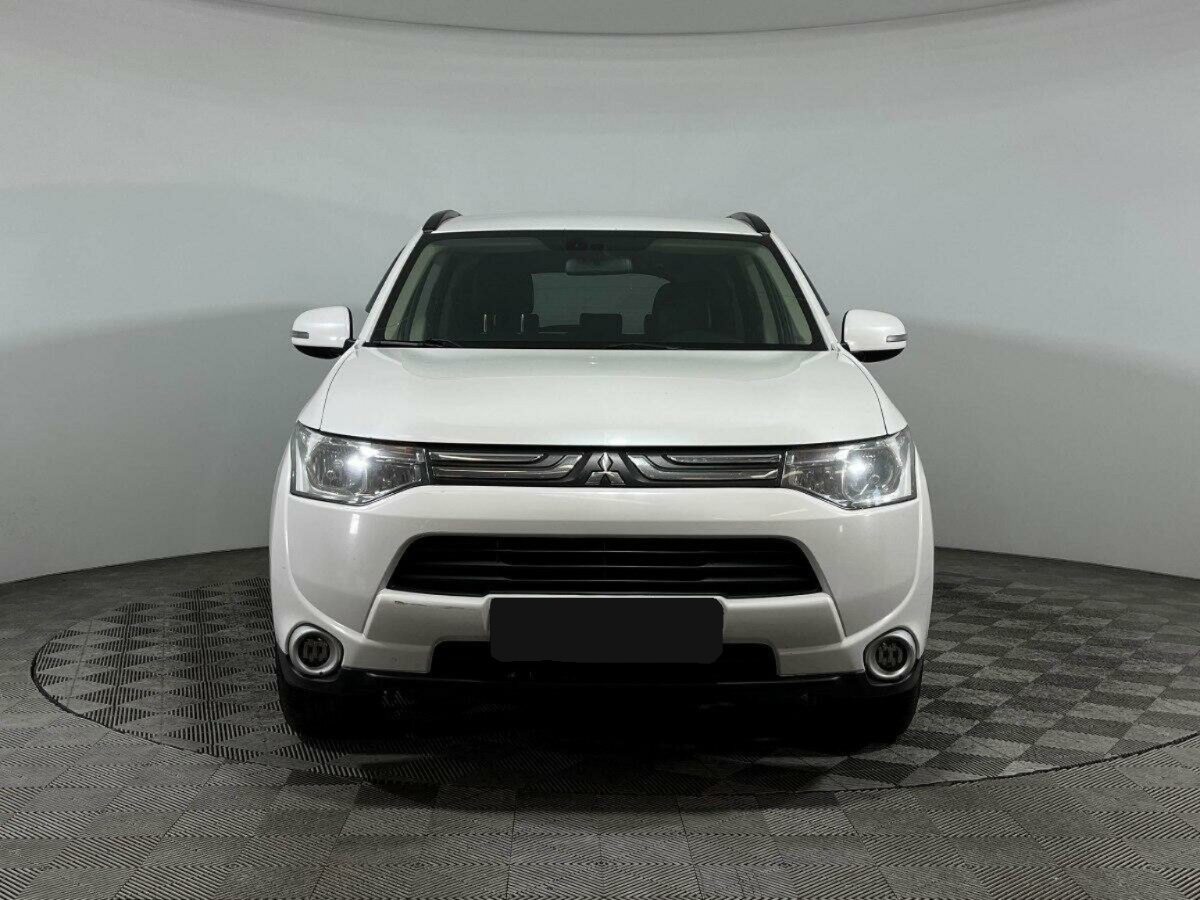Mitsubishi Outlander, 2012