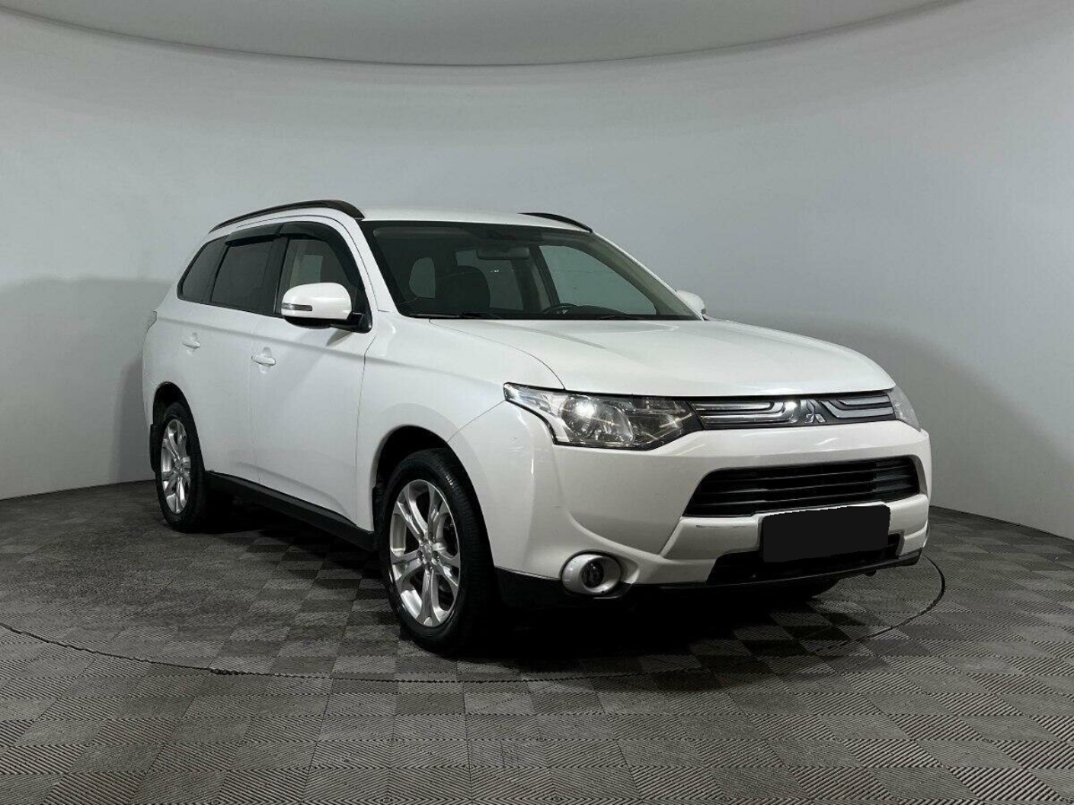 Mitsubishi Outlander, 2012