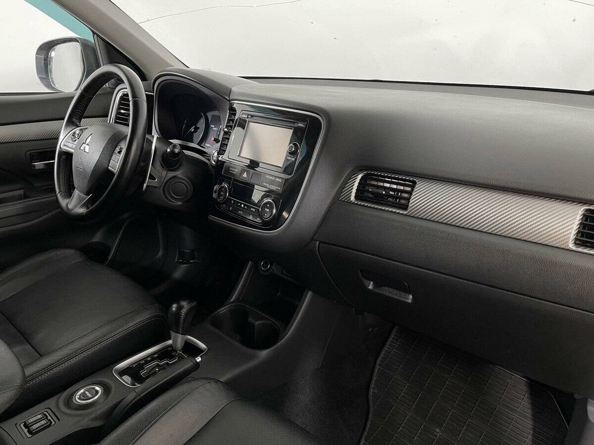 Mitsubishi Outlander, 2012