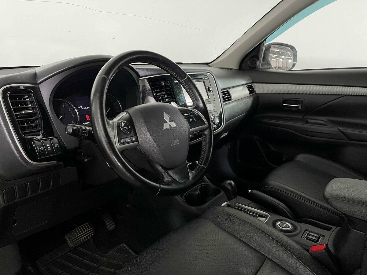 Mitsubishi Outlander, 2012