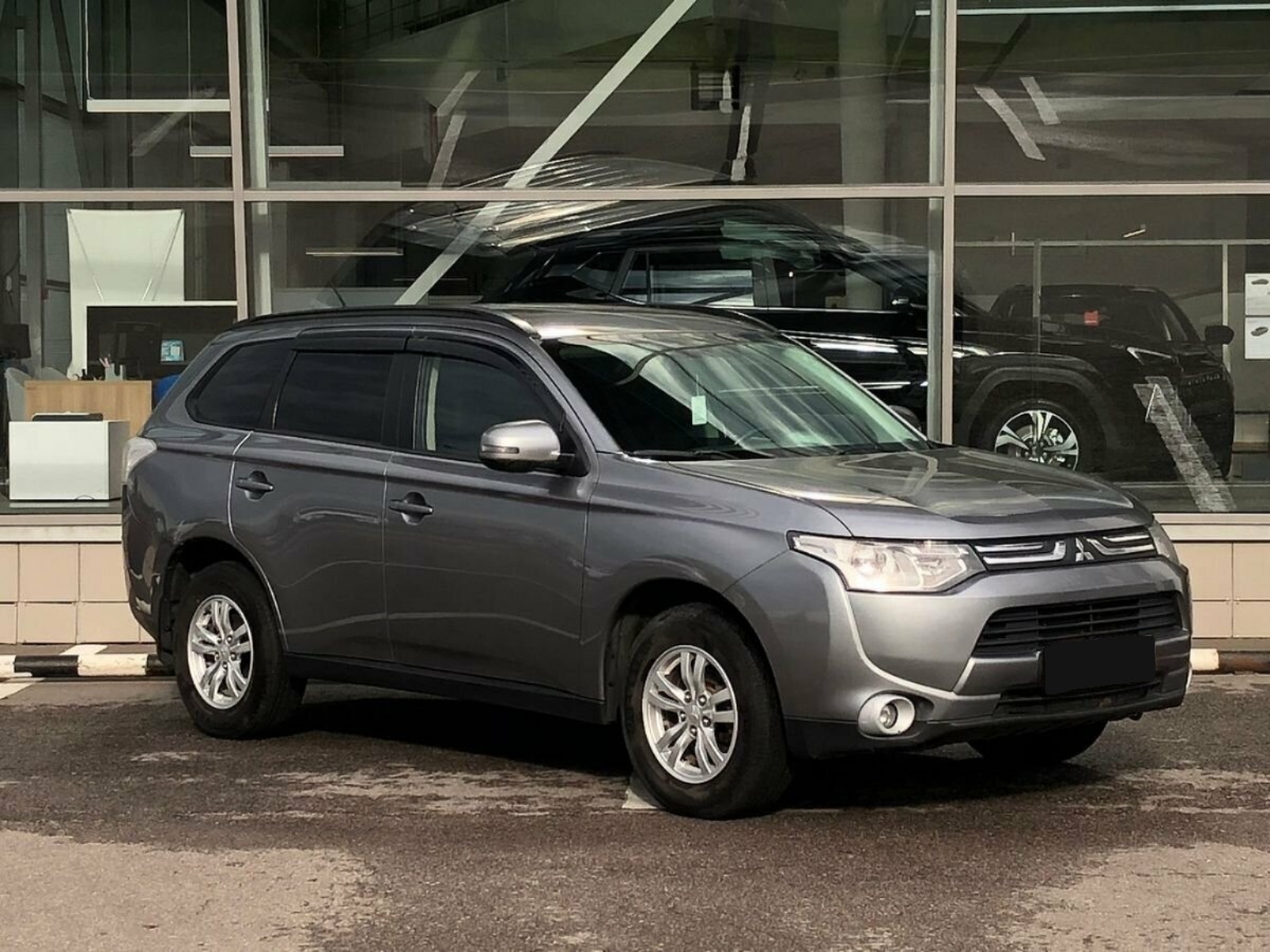 Mitsubishi Outlander, 2013