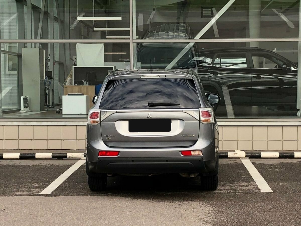 Mitsubishi Outlander, 2013