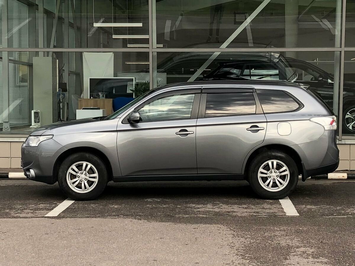 Mitsubishi Outlander, 2013