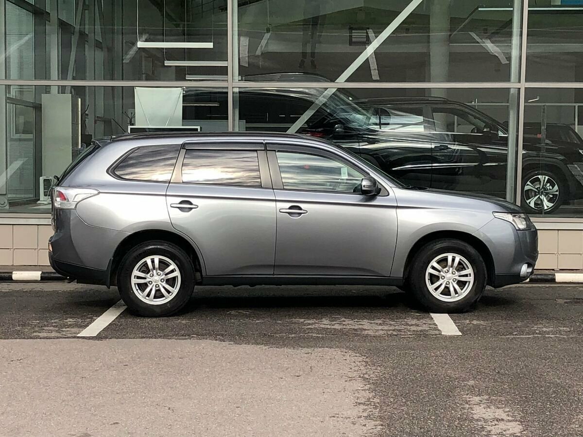 Mitsubishi Outlander, 2013