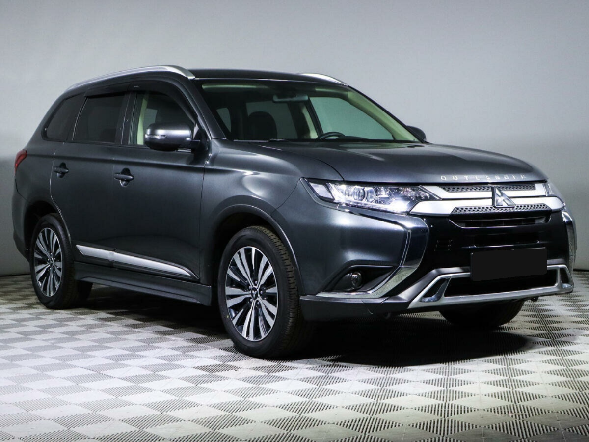 Mitsubishi Outlander, 2020