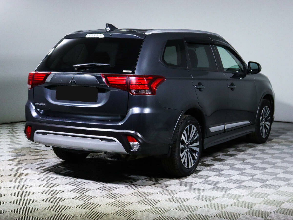 Mitsubishi Outlander, 2020