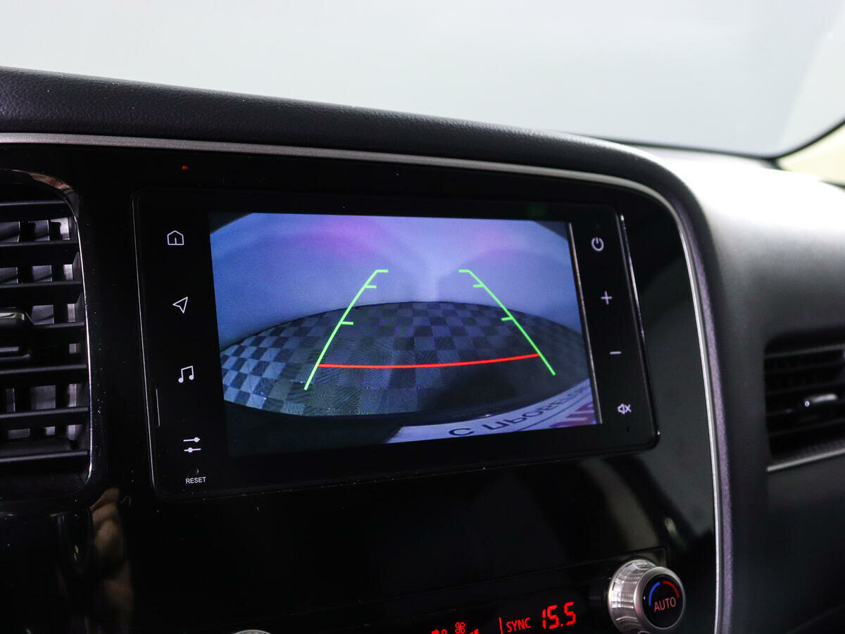 Mitsubishi Outlander, 2020