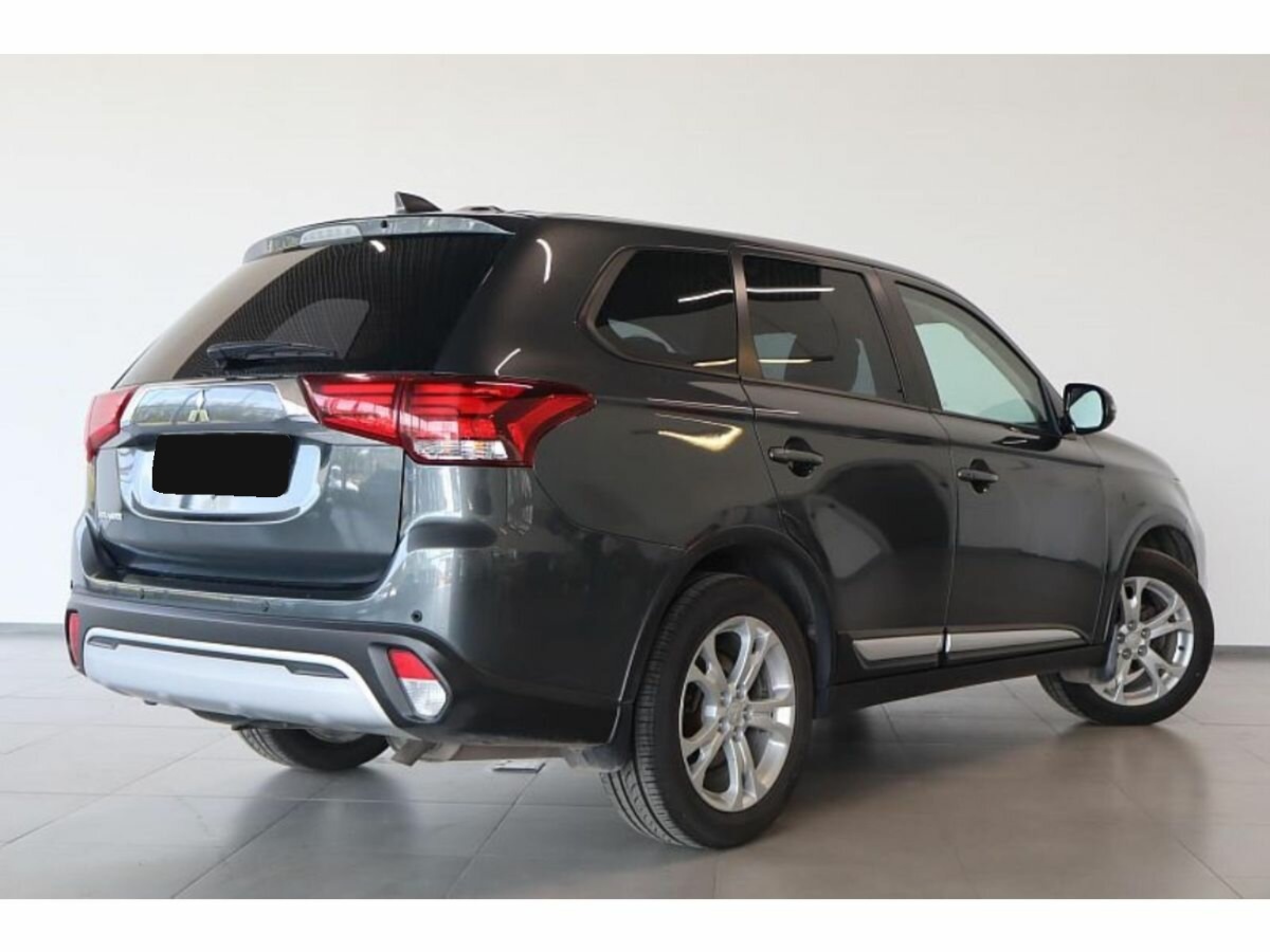 Mitsubishi Outlander, 2020