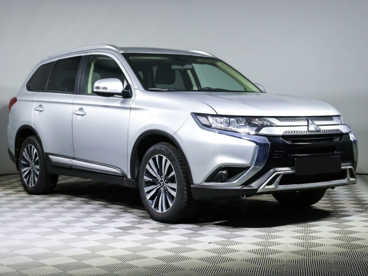 Mitsubishi Outlander, 2021
