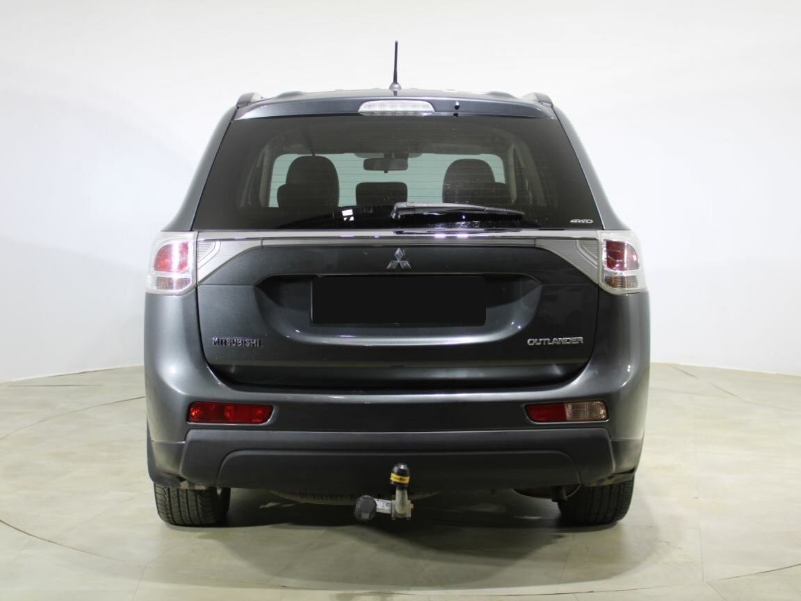 Mitsubishi Outlander, 2013