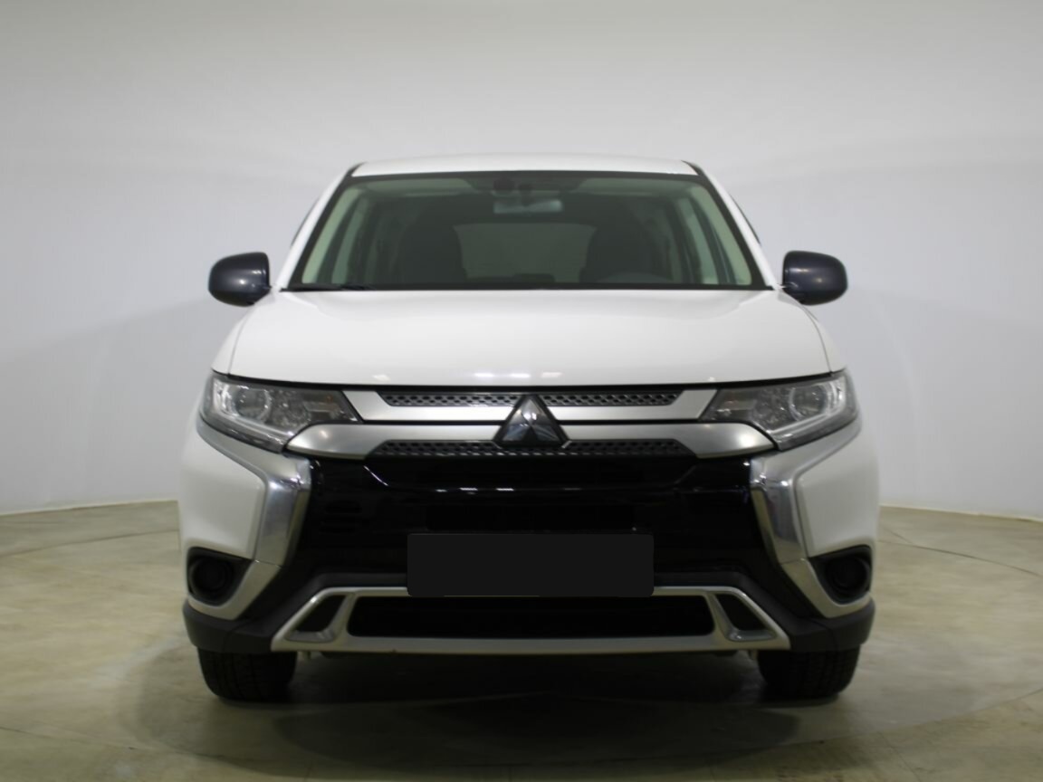 Mitsubishi Outlander, 2020
