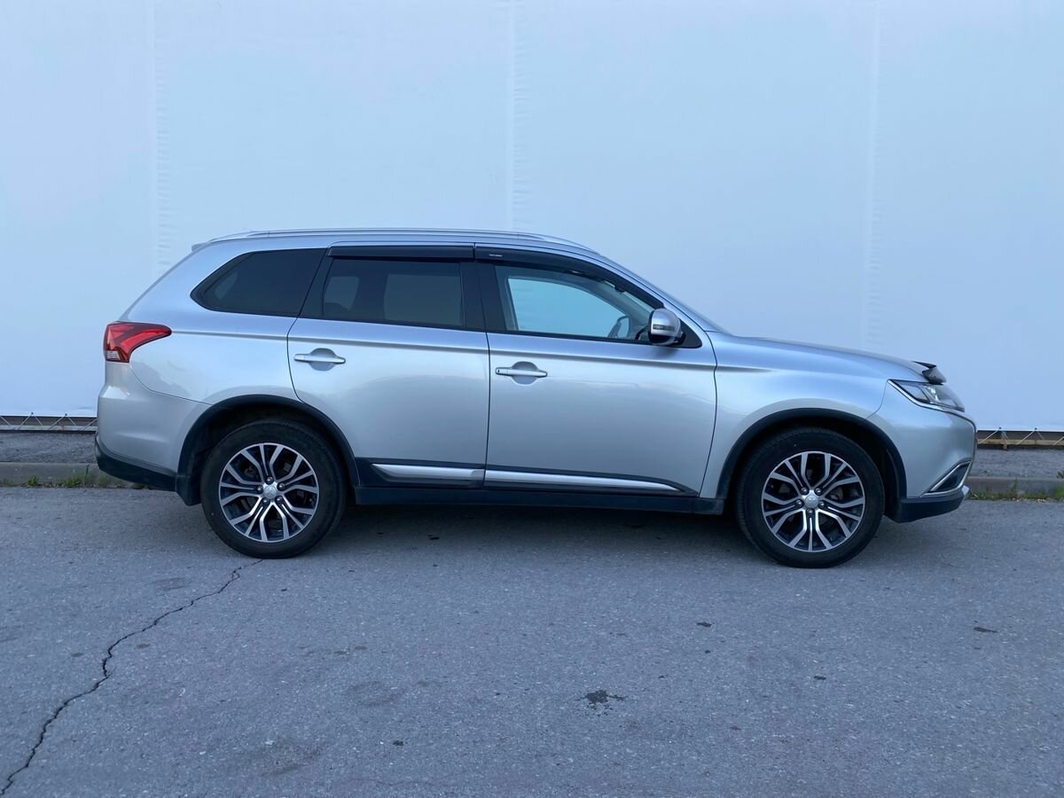 Mitsubishi Outlander, 2017