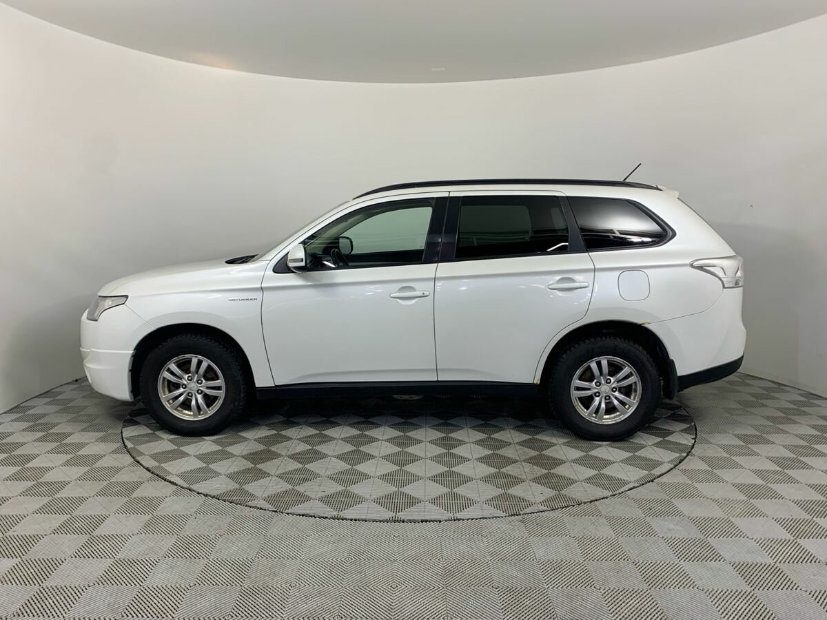 Mitsubishi Outlander, 2013