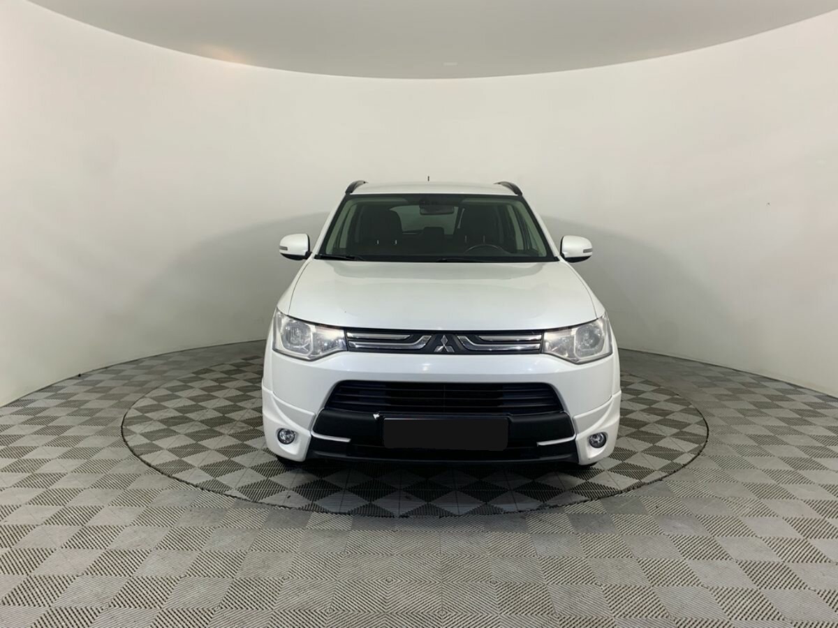 Mitsubishi Outlander, 2013