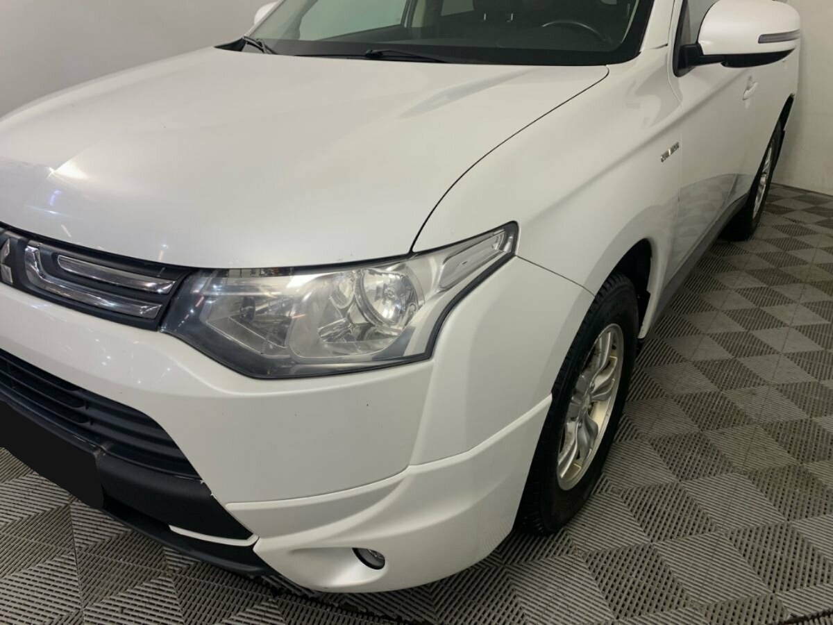 Mitsubishi Outlander, 2013