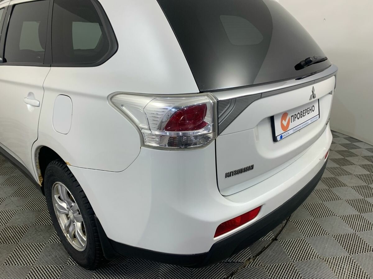 Mitsubishi Outlander, 2013