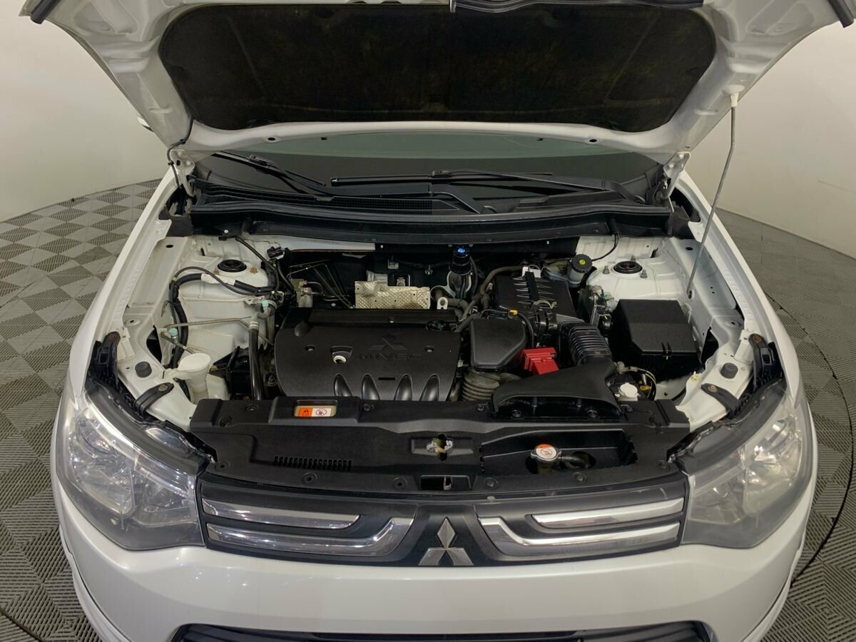 Mitsubishi Outlander, 2013