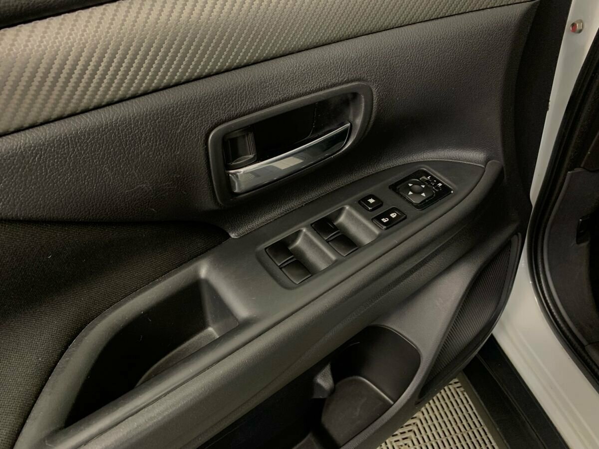 Mitsubishi Outlander, 2013