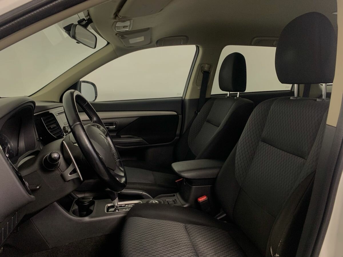 Mitsubishi Outlander, 2013