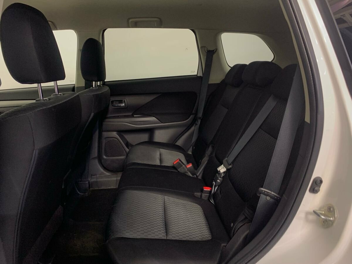 Mitsubishi Outlander, 2013