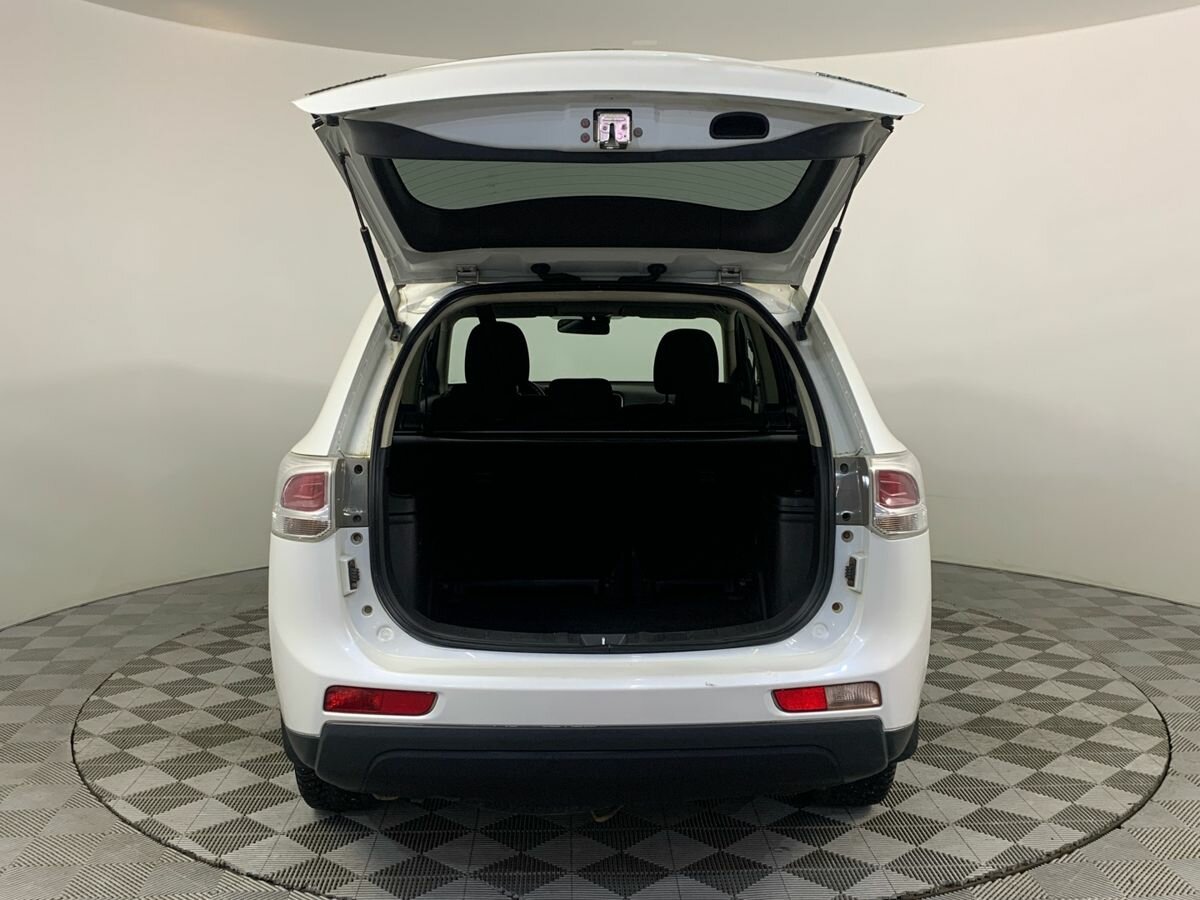 Mitsubishi Outlander, 2013