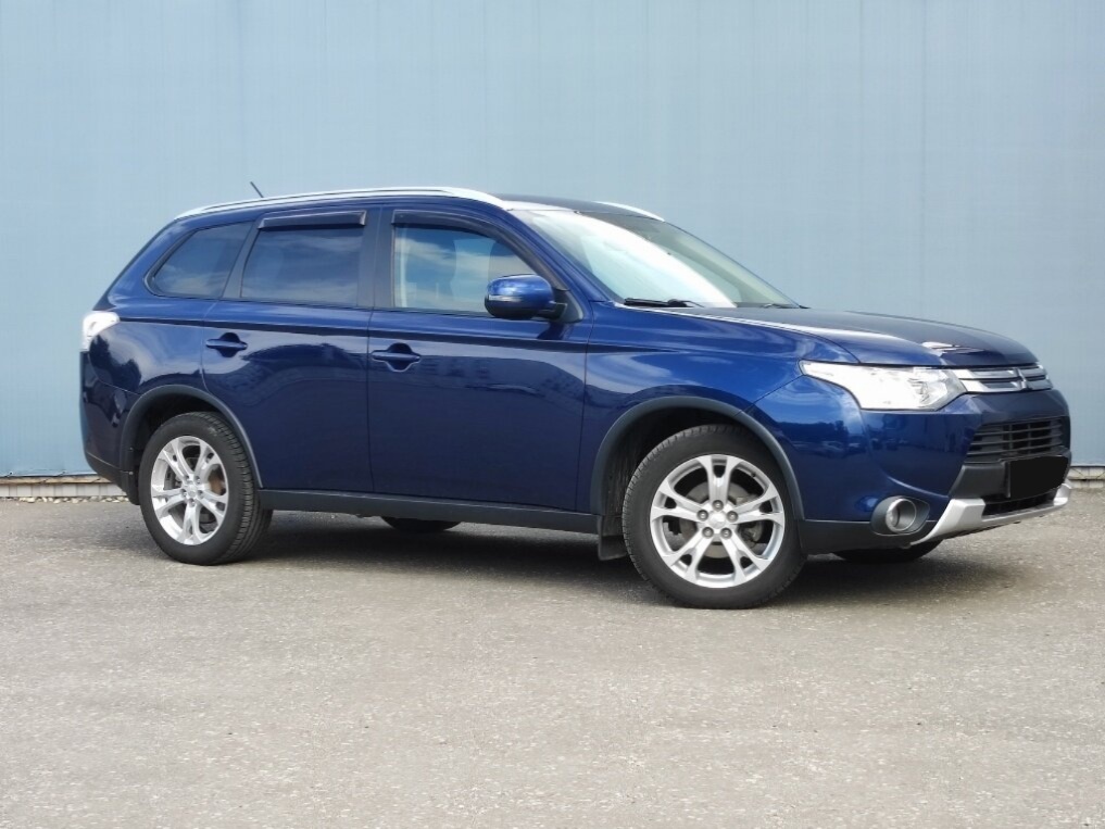 Mitsubishi Outlander, 2014