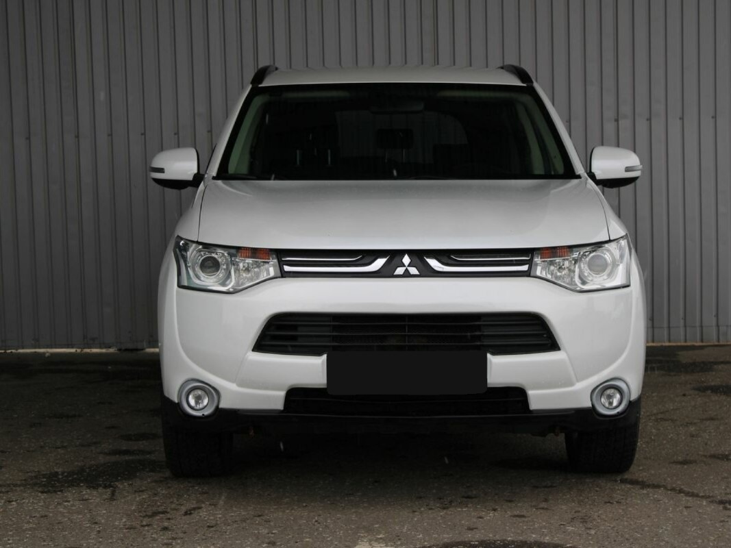 Mitsubishi Outlander, 2013