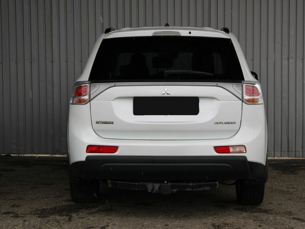 Mitsubishi Outlander, 2013