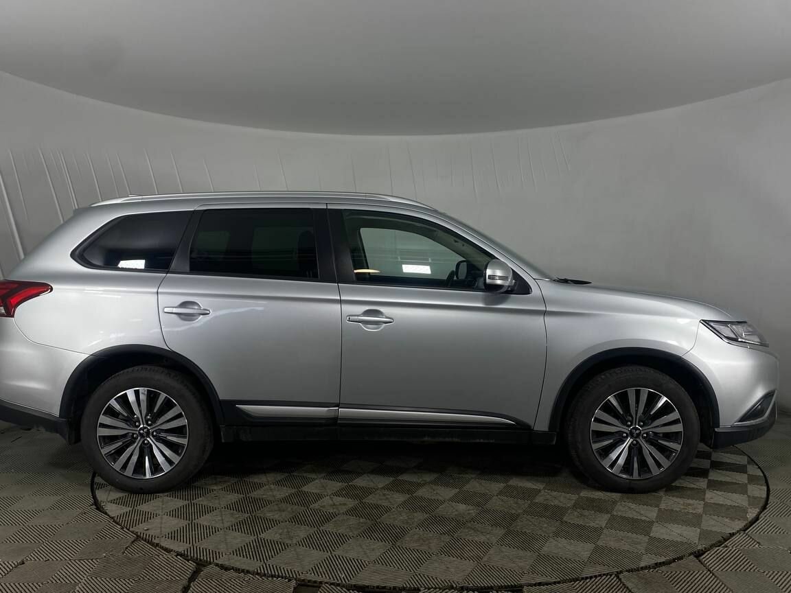 Mitsubishi Outlander, 2019