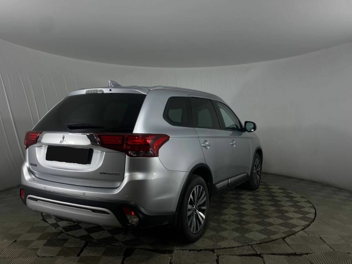 Mitsubishi Outlander, 2019