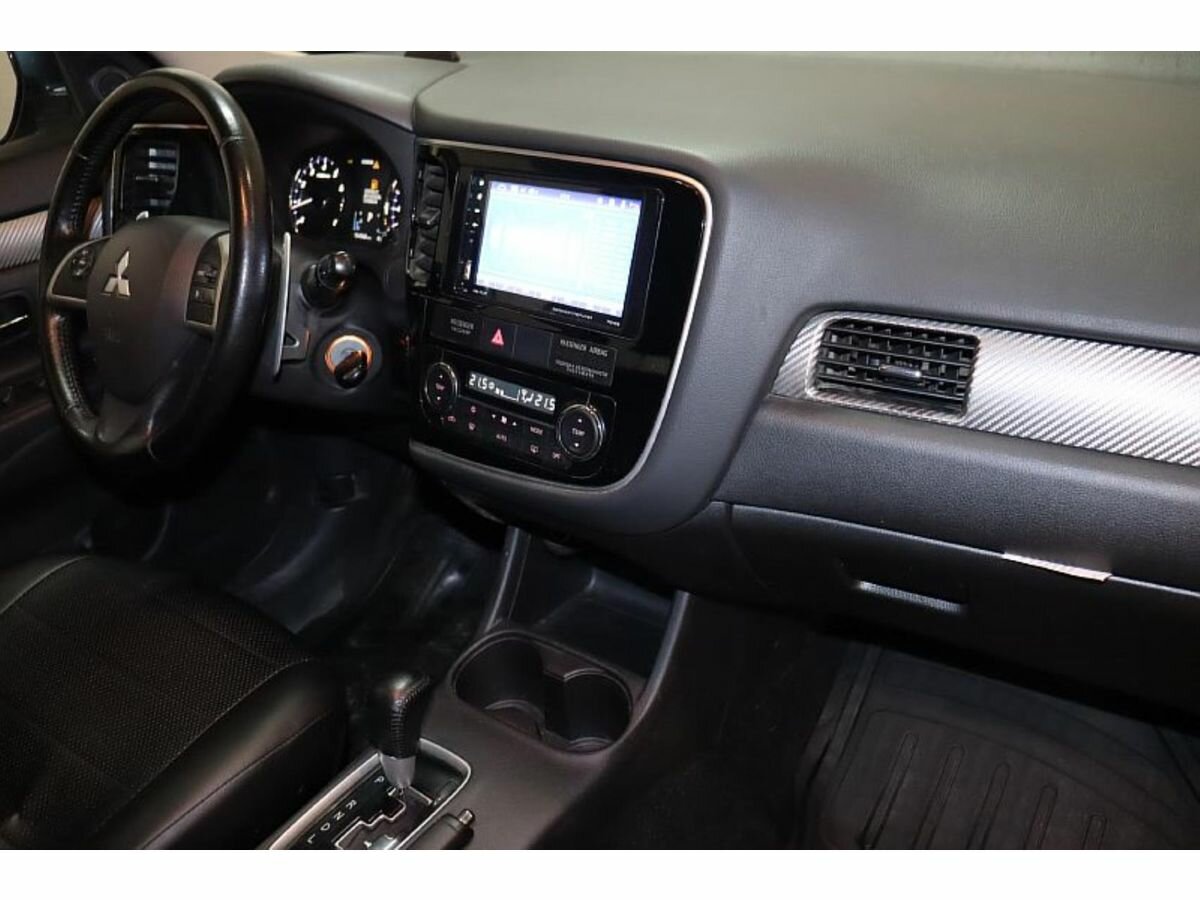 Mitsubishi Outlander, 2014